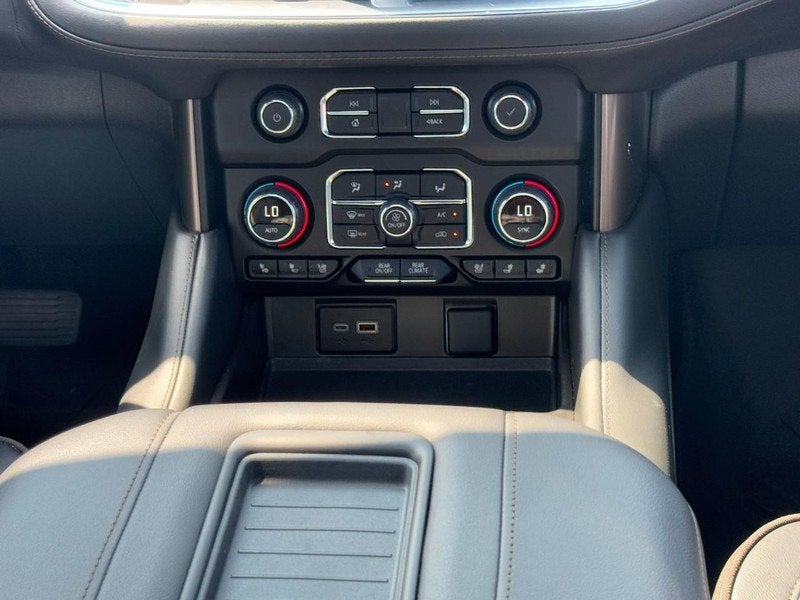 2024 Chevrolet Suburban High Country