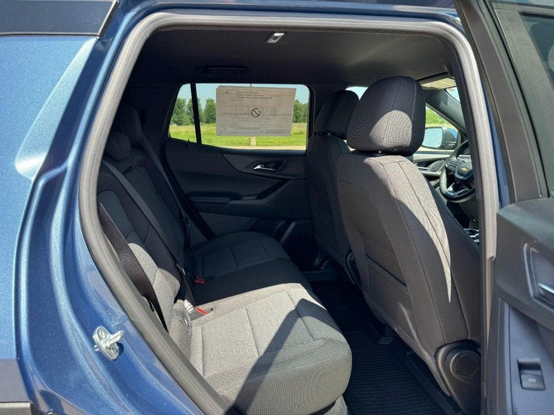 2027 Chevrolet Equinox FWD LT