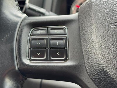 2019 RAM 1500 Classic Big Horn 4x4 Crew Cab Box