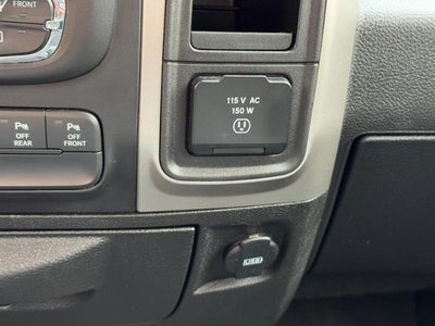 2019 RAM 1500 Classic Big Horn 4x4 Crew Cab Box