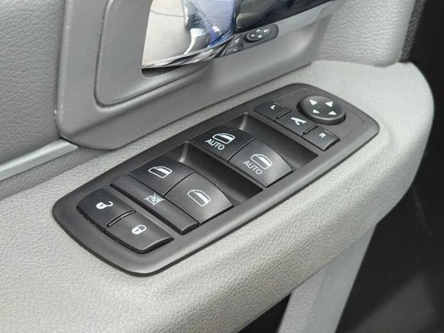 2019 RAM 1500 Classic Big Horn 4x4 Crew Cab Box