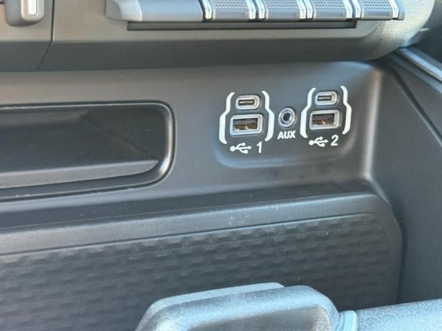 2023 RAM 1500 Big Horn 4x4 Crew Cab Box