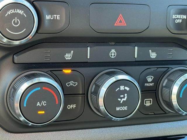 2023 RAM 1500 Big Horn 4x4 Crew Cab Box