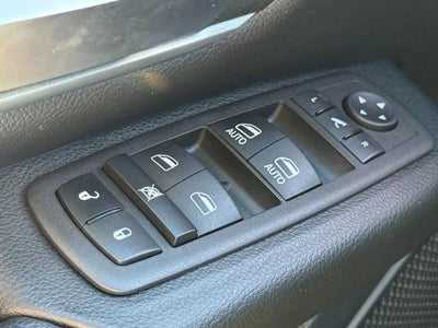 2023 RAM 1500 Big Horn 4x4 Crew Cab Box