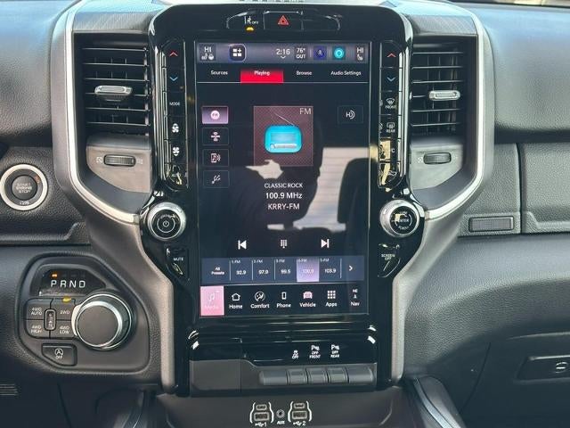 2025 RAM 1500 Big Horn 4x4 Crew Cab Box