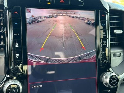 2025 RAM 1500 Big Horn 4x4 Crew Cab Box