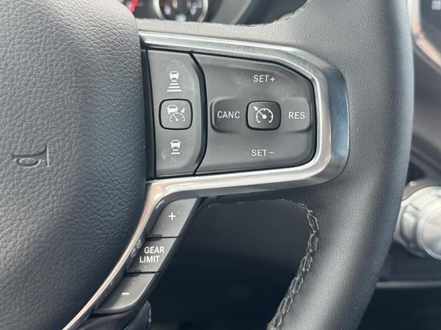 2025 RAM 1500 Laramie 4x4 Crew Cab Box