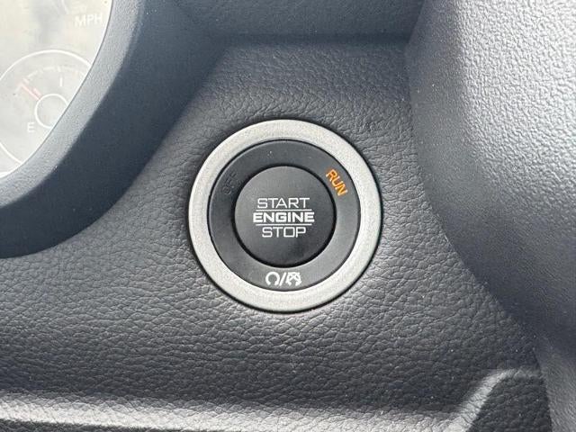 2025 RAM 1500 Laramie 4x4 Crew Cab Box