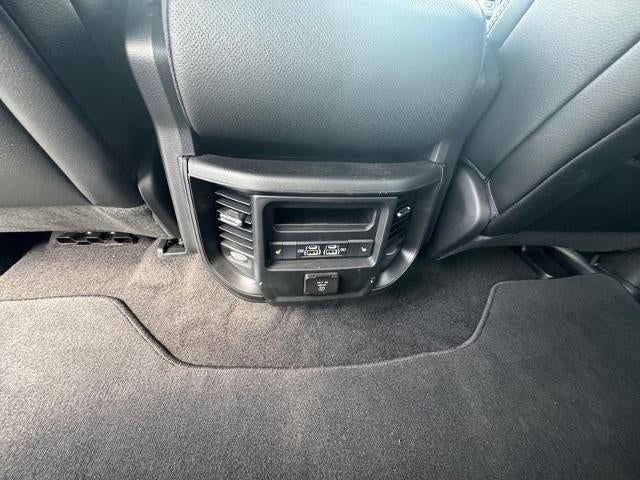 2025 RAM 1500 Laramie 4x4 Crew Cab Box