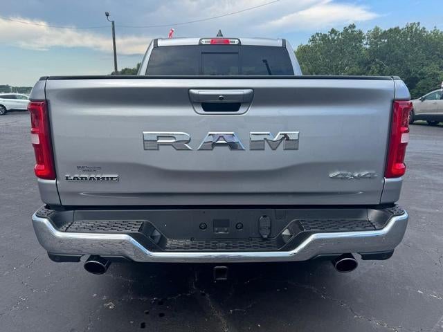 2025 RAM 1500 Laramie 4x4 Crew Cab Box