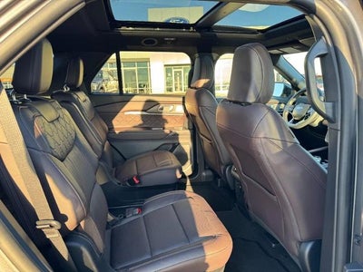 2025 Ford Explorer Platinum 4WD