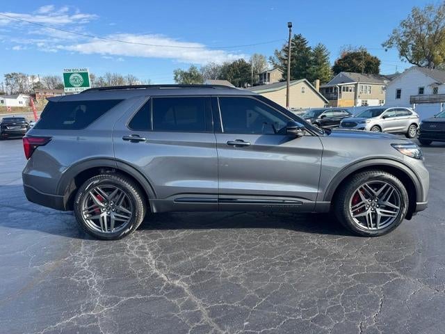 2025 Ford Explorer ST 4WD