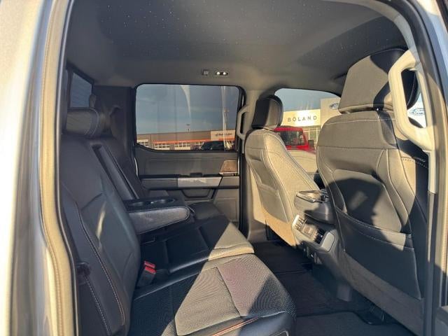 2022 Ford F-150 LARIAT 4WD SuperCrew 5.Box