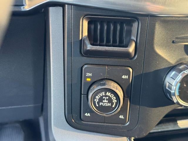 2022 Ford F-150 LARIAT 4WD SuperCrew 5.Box