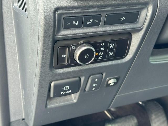 2023 Ford F-150 LARIAT 4WD SuperCrew 5.Box