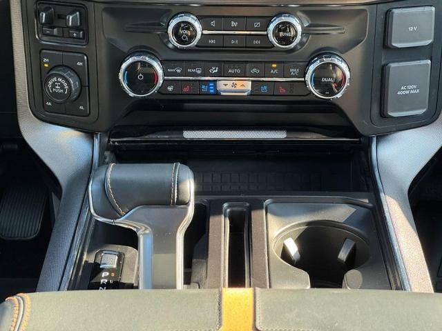 2022 Ford F-150 LARIAT 4WD SuperCrew 5.Box