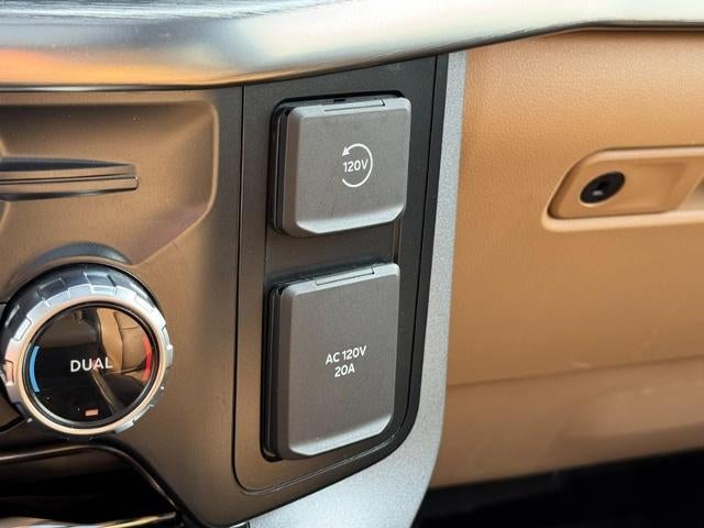 2023 Ford F-150 LARIAT 4WD SuperCrew 5.Box