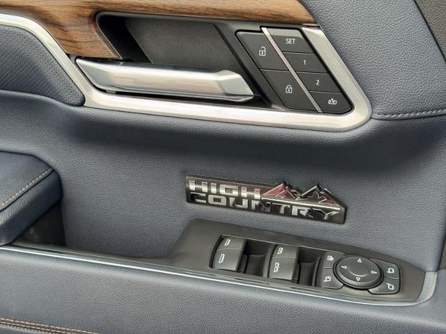 2022 Chevrolet Silverado 1500 4WD Crew Cab High Country