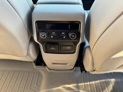 2022 GMC Acadia FWD 4dr SLT