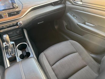 2024 Nissan Altima 2.5 SV Sedan