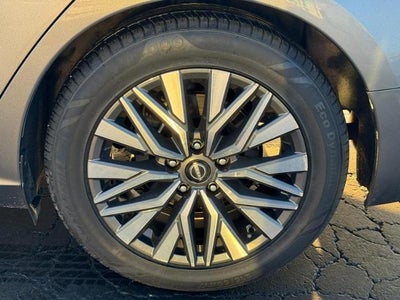 2024 Nissan Altima 2.5 SV Sedan