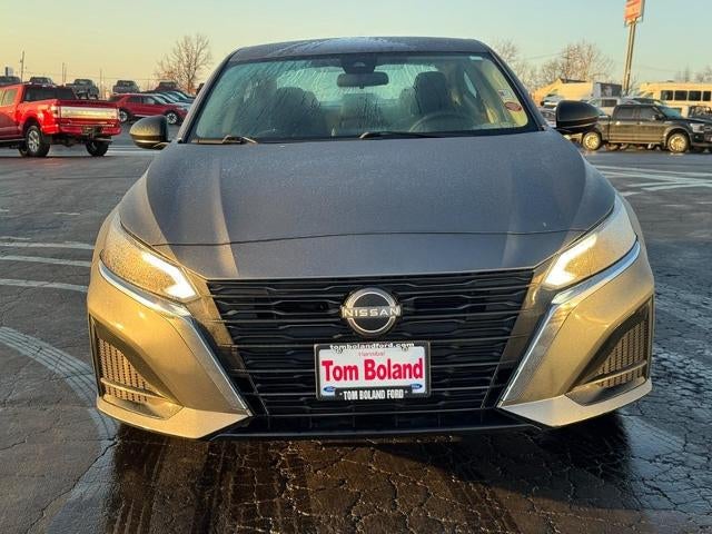 2024 Nissan Altima 2.5 SV Sedan