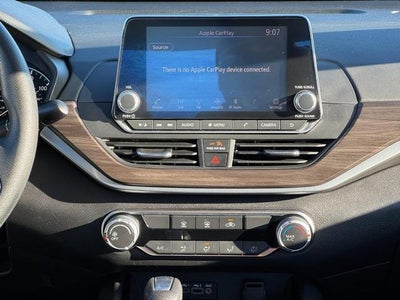 2024 Nissan Altima 2.5 SV Sedan