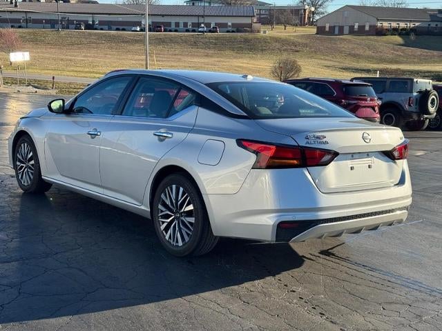 2024 Nissan Altima 2.5 SV Sedan