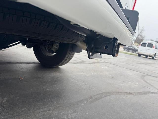 2024 Nissan Titan 4x4 Crew Cab SV