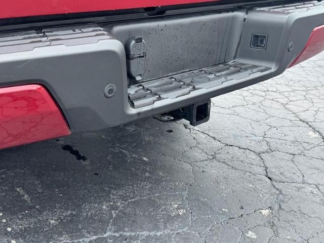 2025 Nissan Frontier Crew Cab 4x4 SV