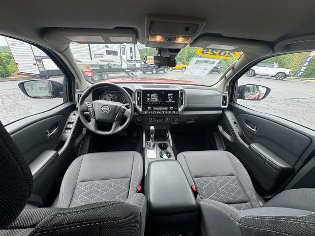 2025 Nissan Frontier Crew Cab 4x4 SV
