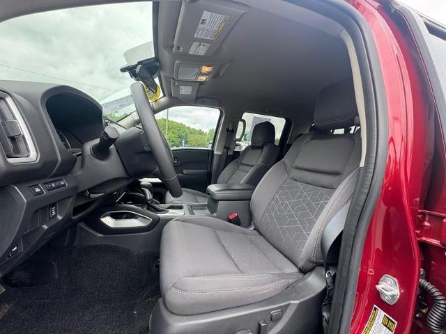 2025 Nissan Frontier Crew Cab 4x4 SV