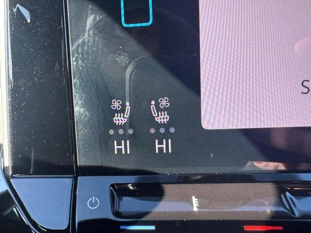 2025 Volkswagen Atlas Cross Sport 2.0T SE w/Technology 4MOTION