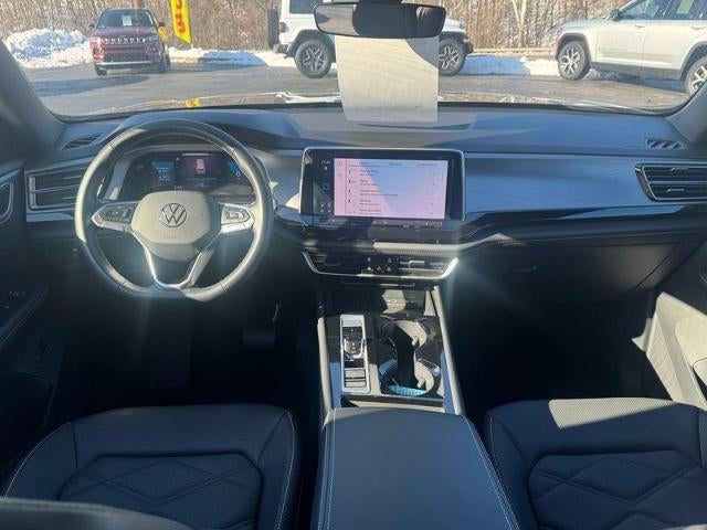 2025 Volkswagen Atlas Cross Sport 2.0T SE w/Technology 4MOTION