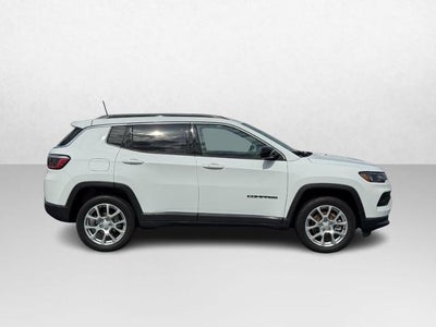 2023 Jeep Compass Latitude Lux 4x4