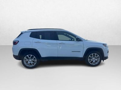 2023 Jeep Compass Latitude Lux 4x4