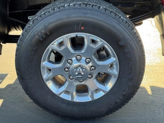 2024 RAM 3500 Laramie 4x4 Crew Cab Box