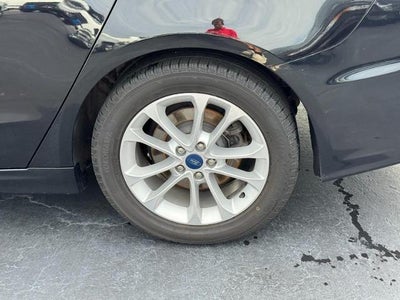 2020 Ford Fusion SE FWD