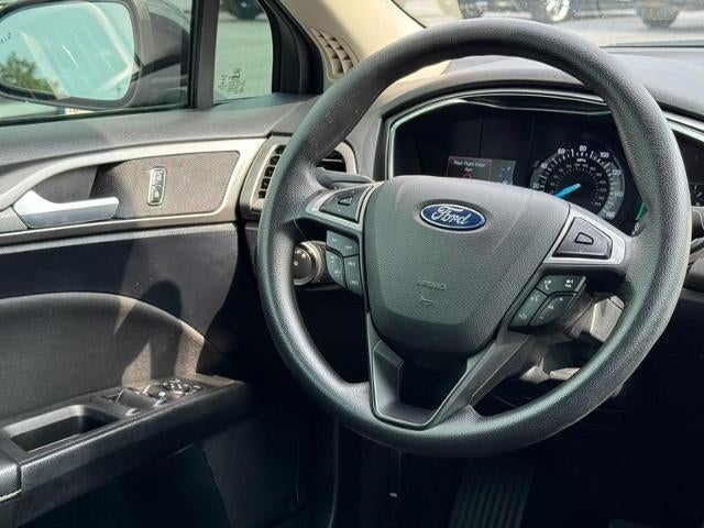 2020 Ford Fusion SE FWD