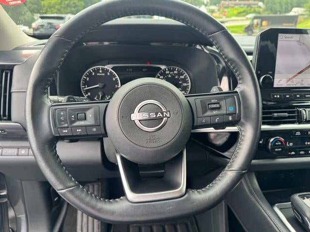 2023 Nissan Pathfinder SL 4WD