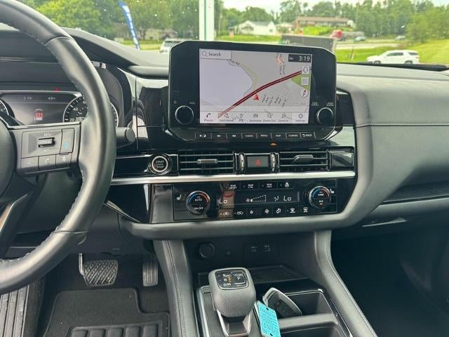 2023 Nissan Pathfinder SL 4WD