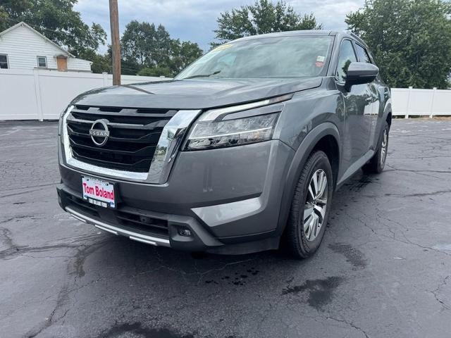 2023 Nissan Pathfinder SL 4WD