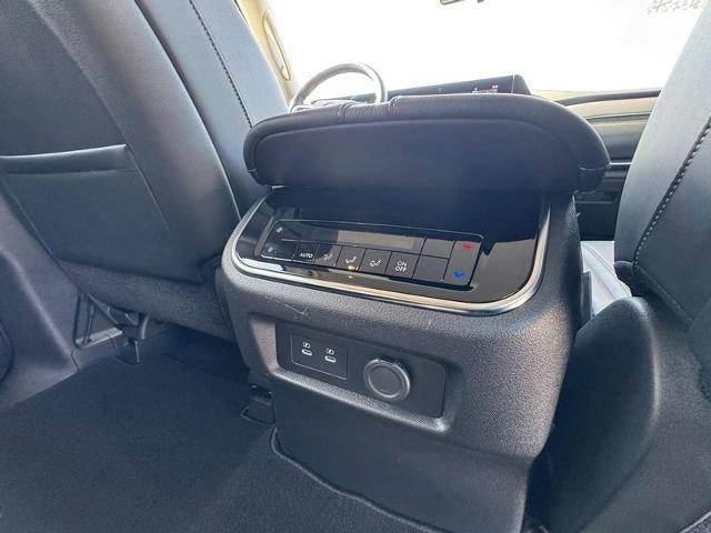 2025 Nissan Armada SV
