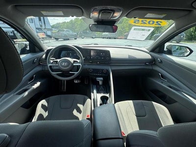 2025 Hyundai ELANTRA SEL Sport IVT