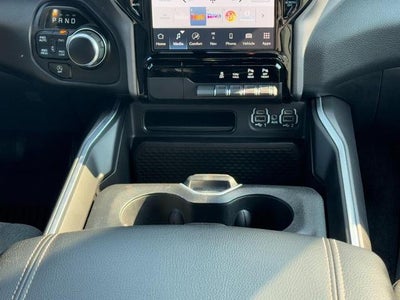 2023 RAM 1500 Big Horn 4x4 Crew Cab Box