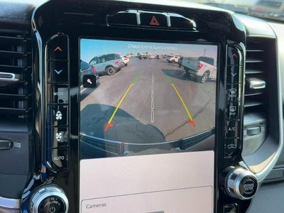 2023 RAM 1500 Big Horn 4x4 Crew Cab Box