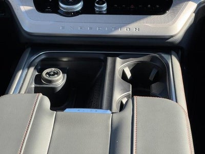 2025 Ford Expedition Active 4x4