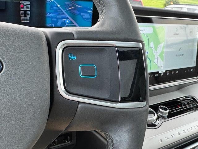 2025 Ford Expedition Active 4x4