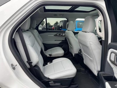 2025 Ford Explorer Platinum 4WD