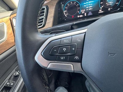 2025 Volkswagen Atlas 2.0T SE w/Technology 4MOTION